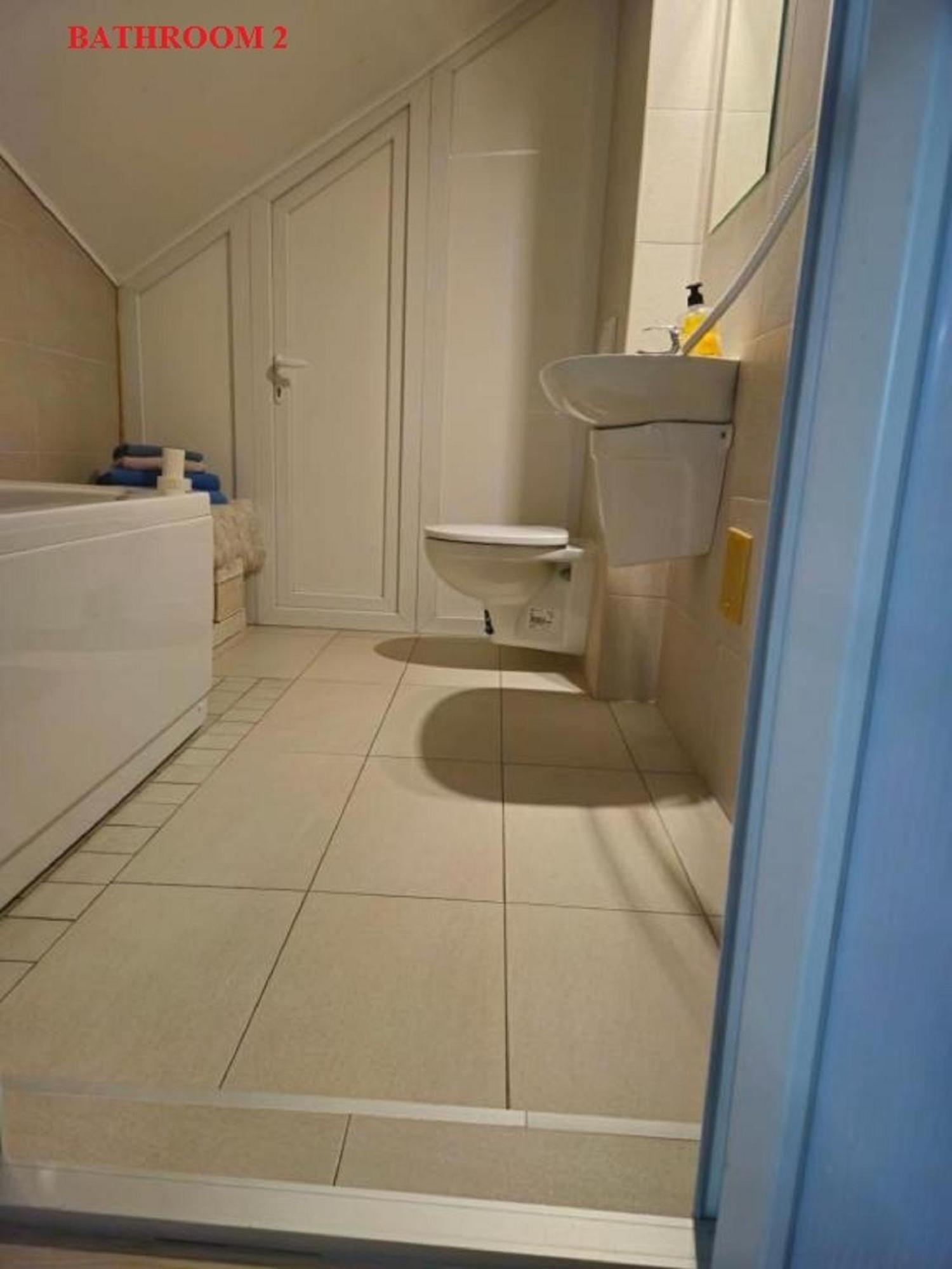Centar Novi Sad-Apartman No 3 ภายนอก รูปภาพ